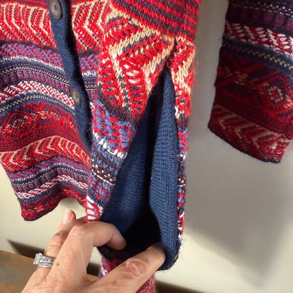 St Johns Bay Fair Isle Long Line Cardigan SZ M Red Blue Tan Cozy Warm Winter - Picture 4 of 11